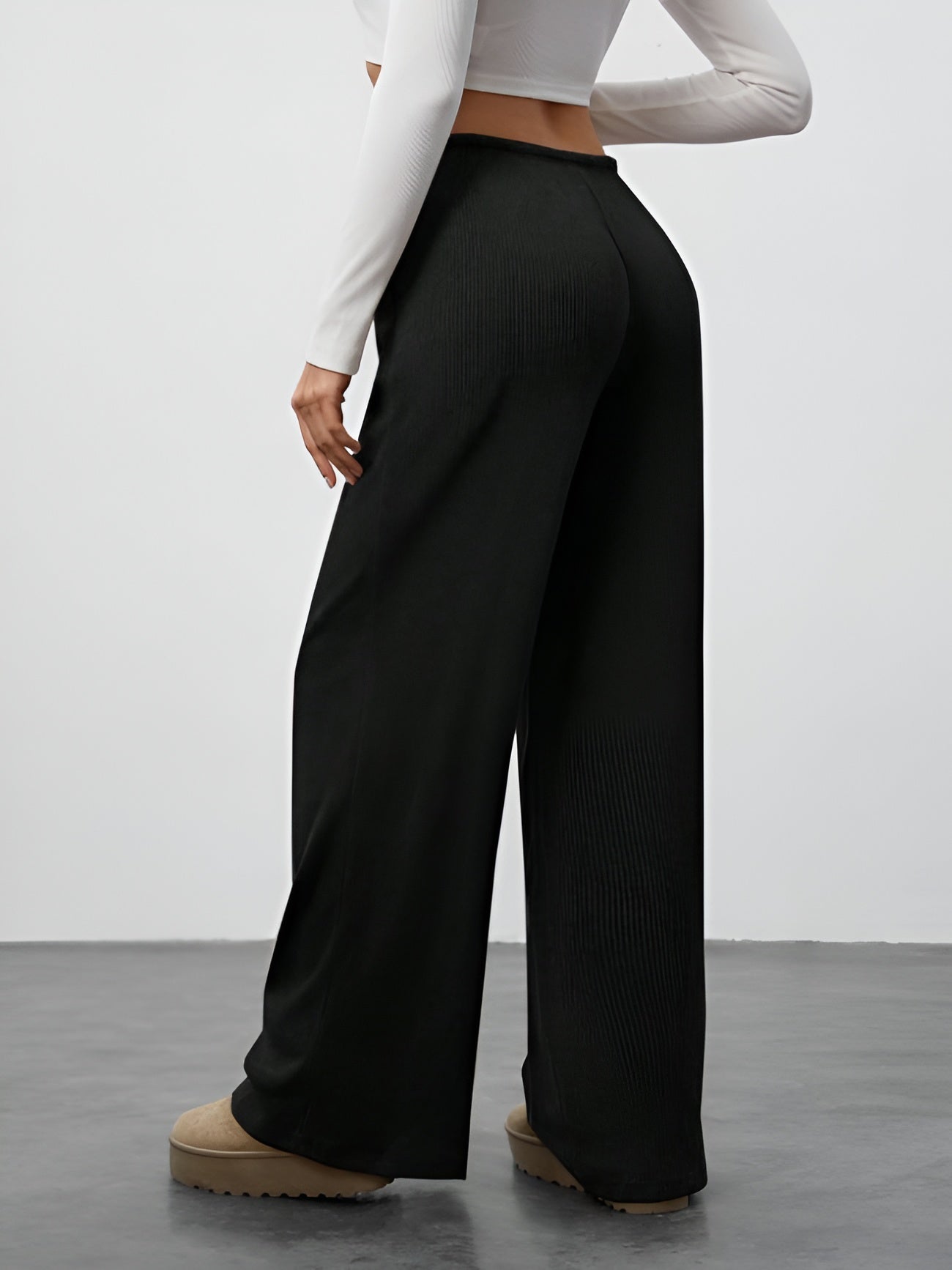 Neria Wide-Leg Sweatpants