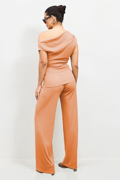 Leisure Solid Sloping-Shoulder Slim Top & Wide-Leg Trousers Co-ord